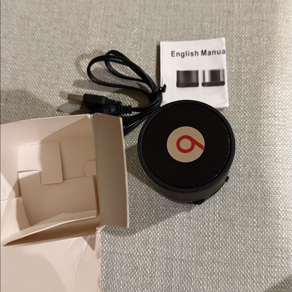 Beatbox Bluetooth. Beats .by Dr. Dre.Monster. Original packing/cable manual. - Picture 6 of 14